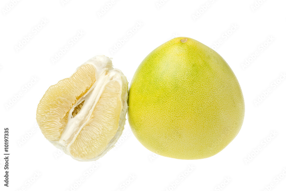 Pomelos auf weiß