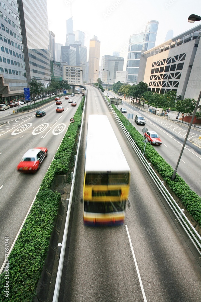 繁忙的城市街道