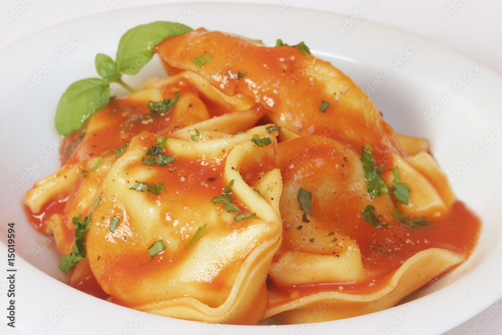 Tortellini with Tomato Sauce