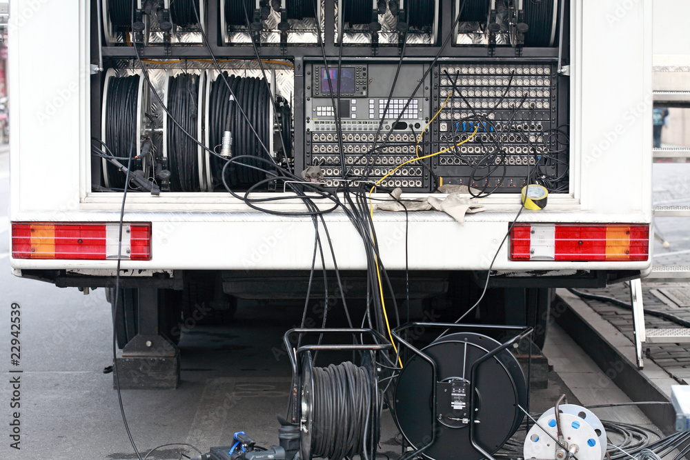 TV broadcast car