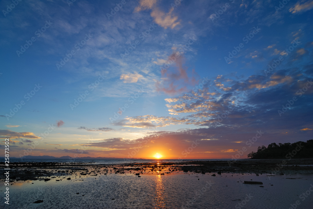 海上日落，泰国普吉岛