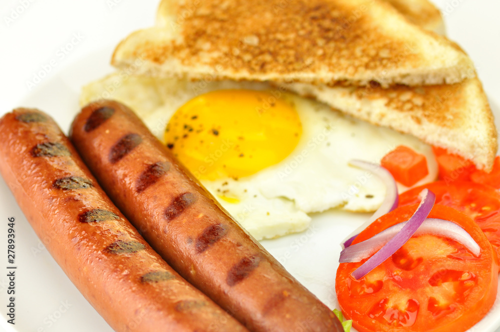 grilled polish sausages with egg and vegetables