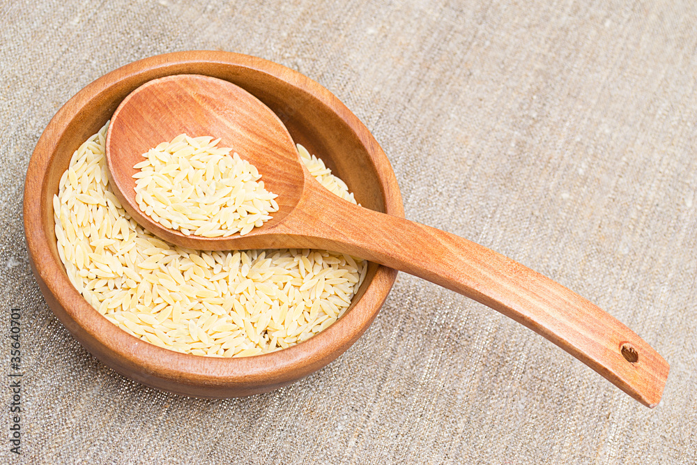 rice in wooden plate