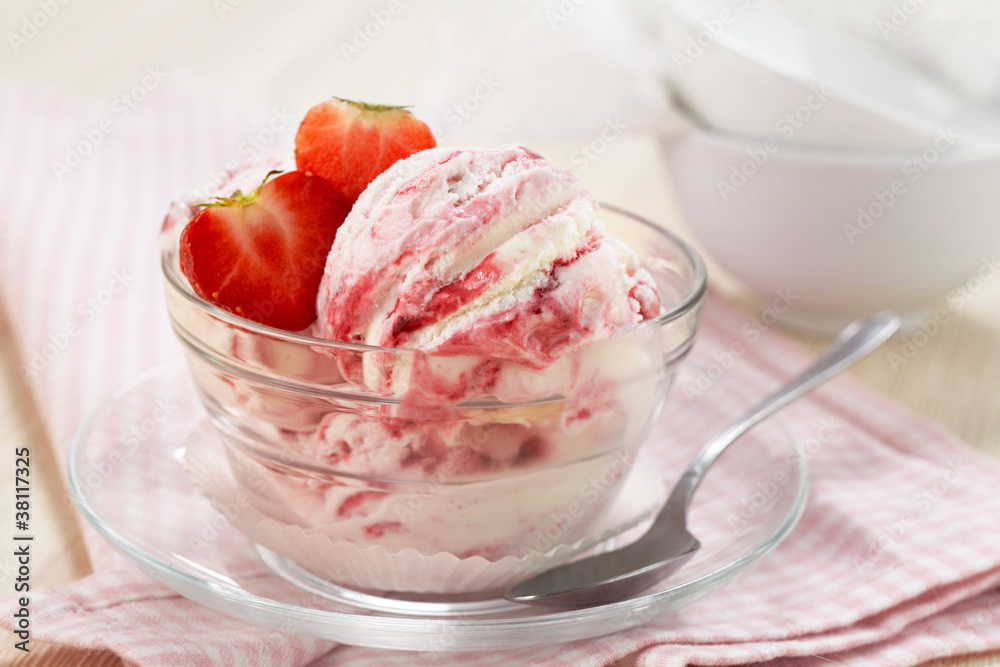 strawberry ice cream