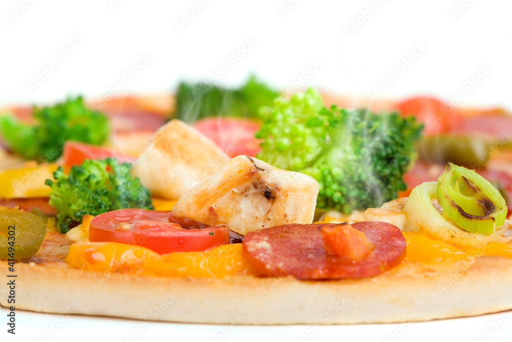 Close-up of fresh pizza with chicken and broccoli