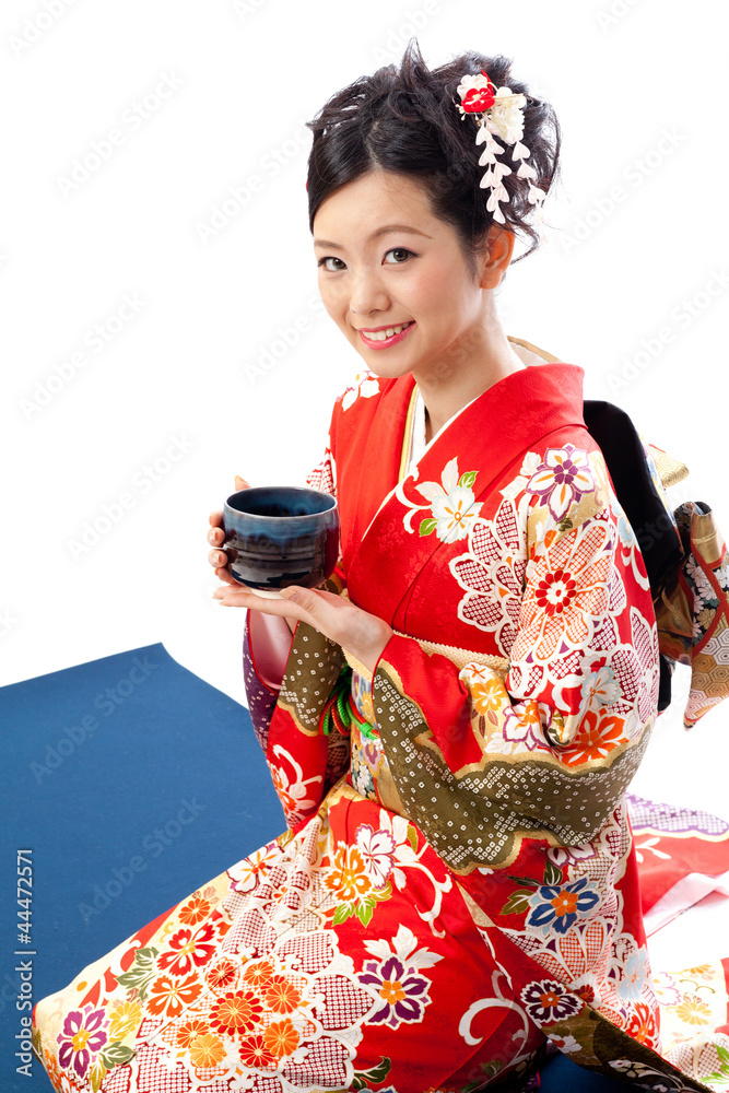 日本和服女人喝日本茶