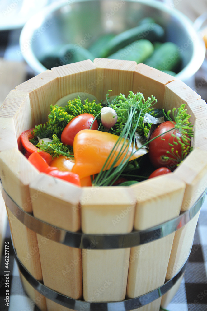 preserving tomatoes