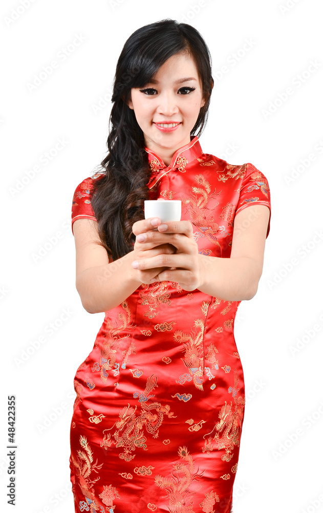 穿着中国传统服饰的漂亮女人