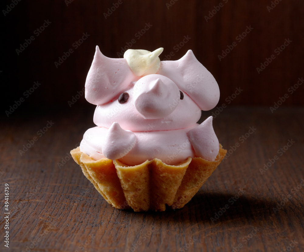 pig shaped cupcake