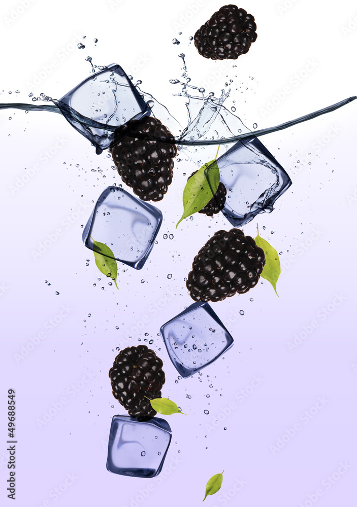 Blackberries with ice cubes