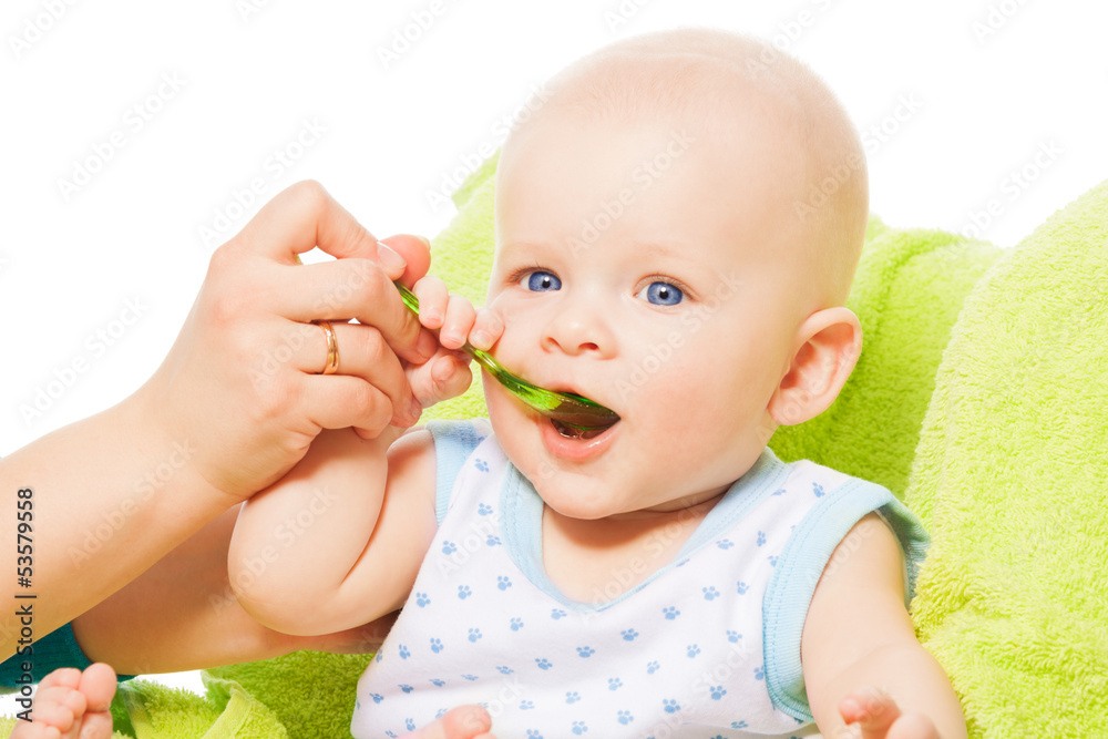 Teaching to eat from the spoon