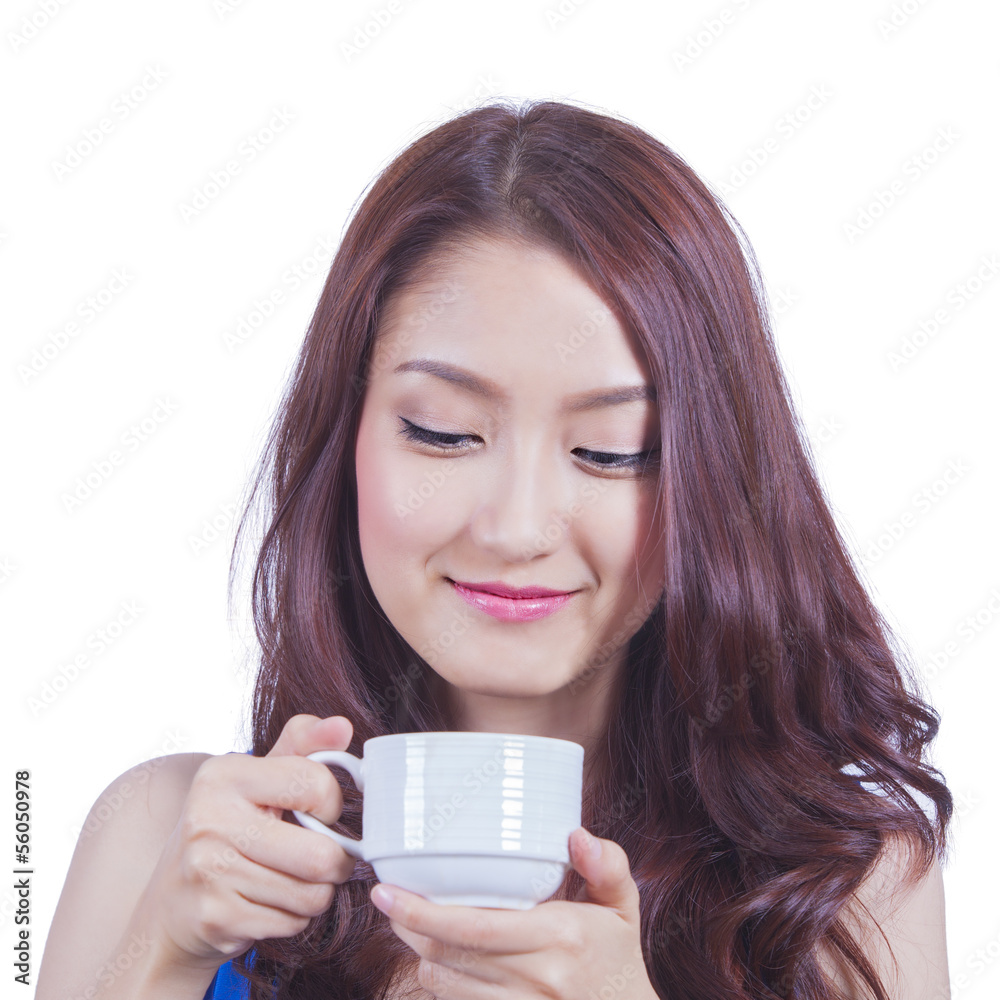 woman drinking coffee