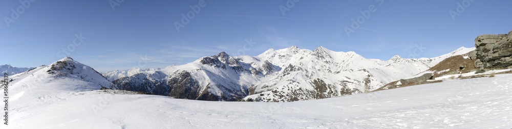 XL冬季意大利阿尔卑斯山全景