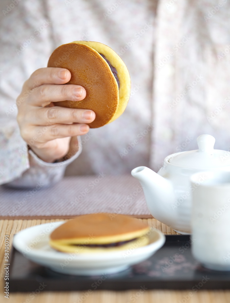 Dorayaki日本传统煎饼甜点