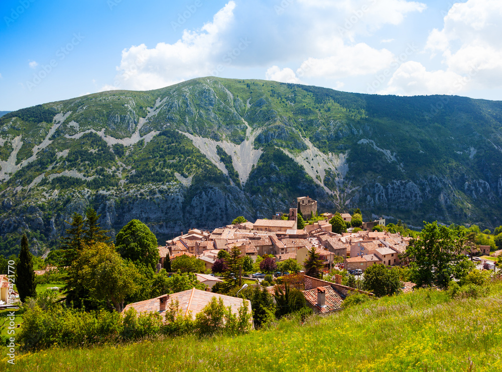 Greolieres village