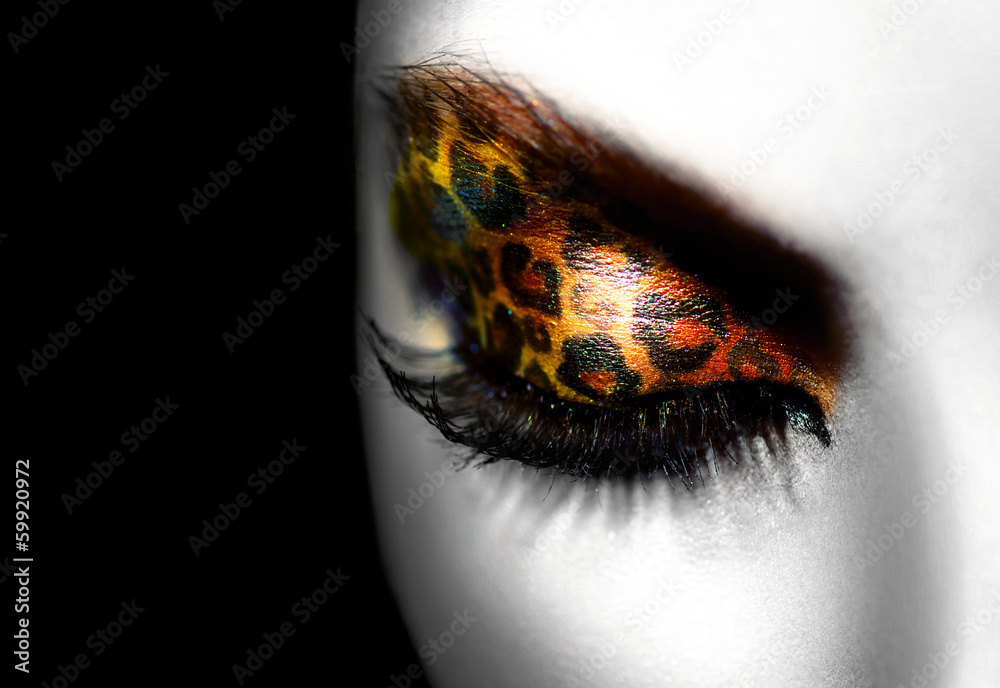 Beauty Fashion Model Girl with Holiday Leopard Makeup