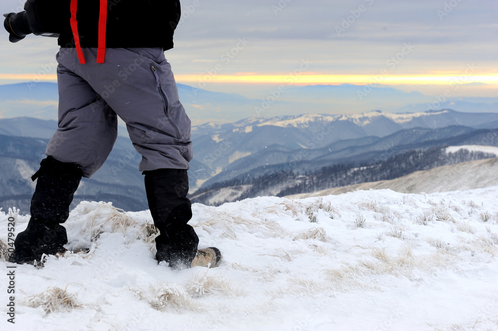 男子登山、探险和锻炼