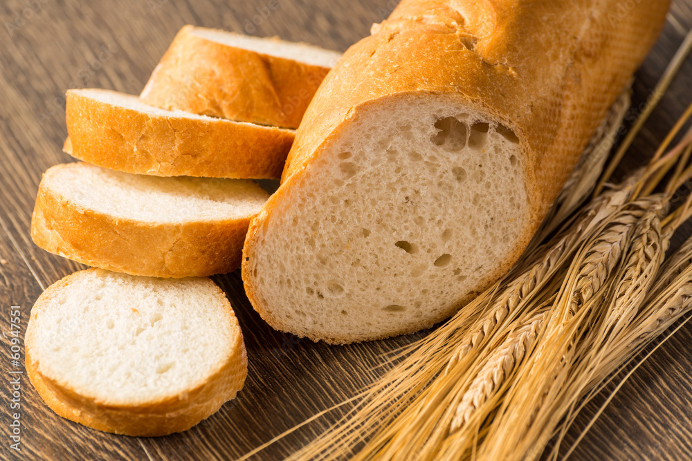 sliced ​​bread with cereals