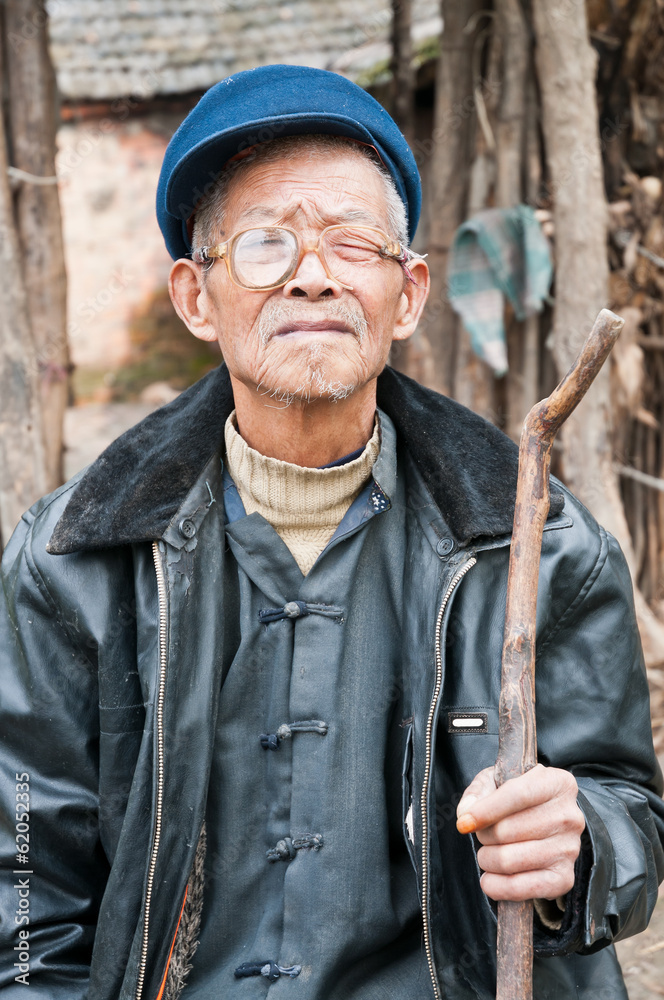 中国农村老年人的眼镜