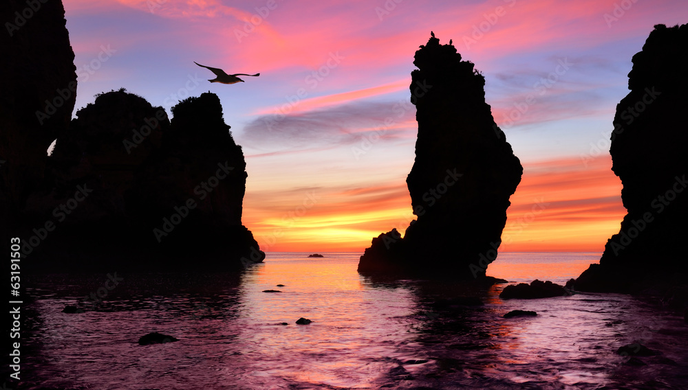 Herrlicher Sonnenaufgang am Meer