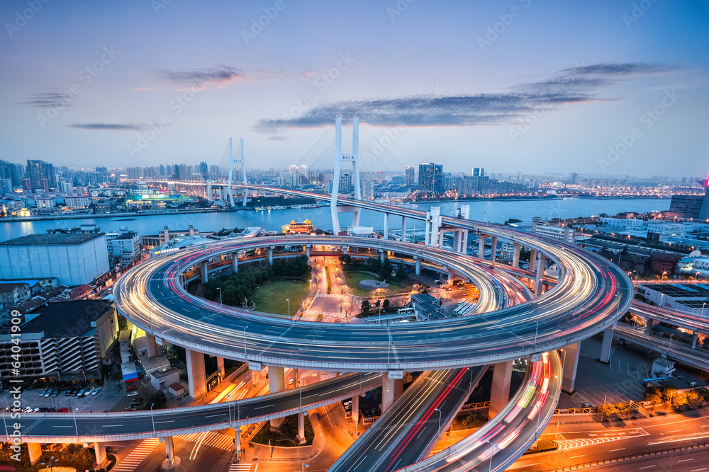 Nanpu bridge at dusk