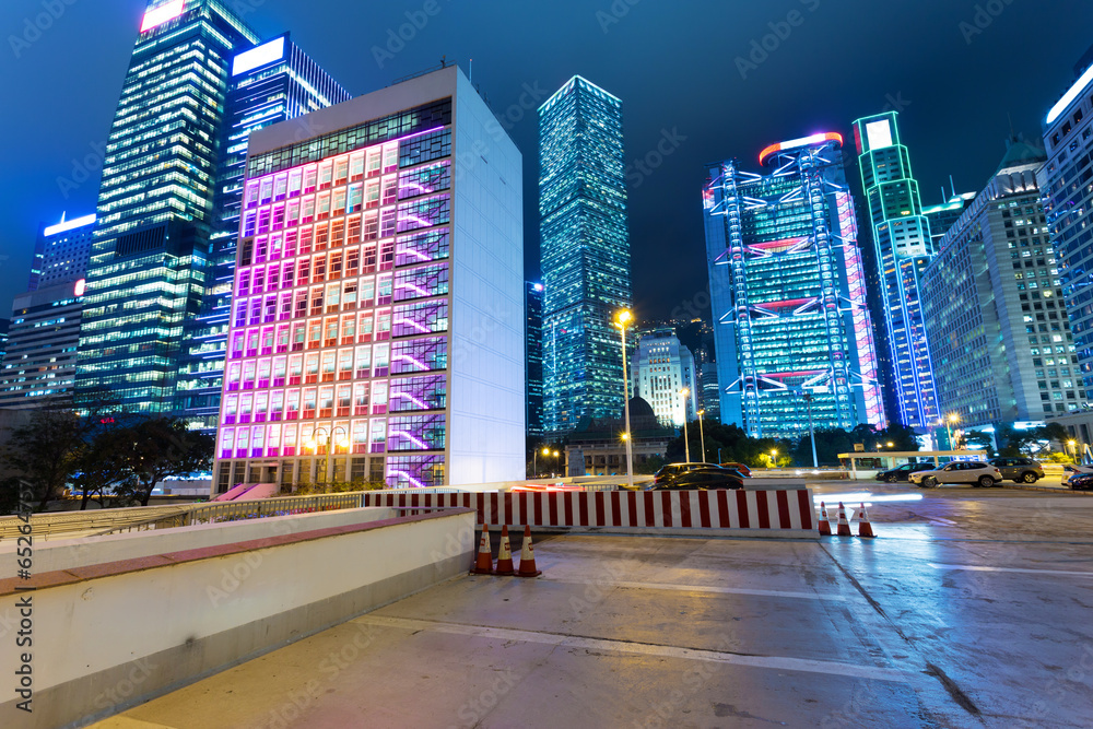 夜晚的现代城市