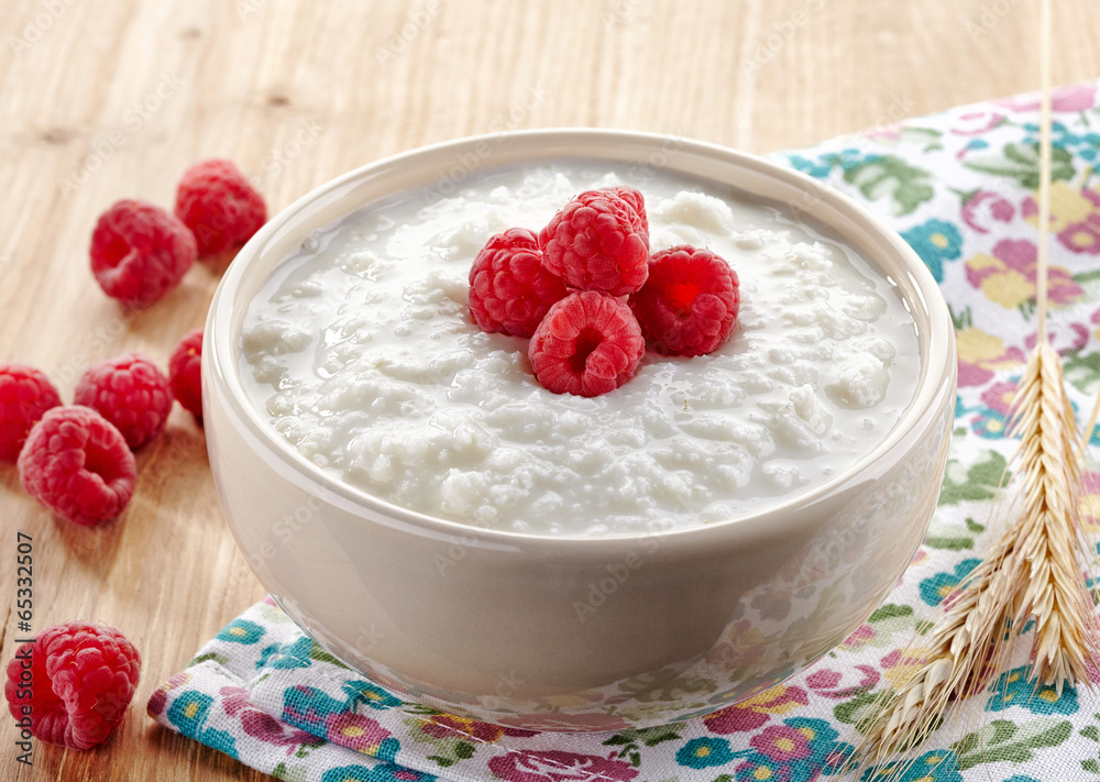 Bowl of rice flakes porridge