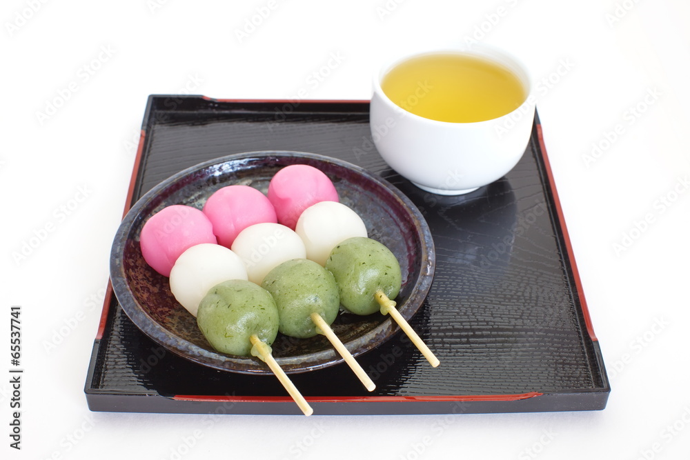 用米粉做的丹戈日本饺子和甜食