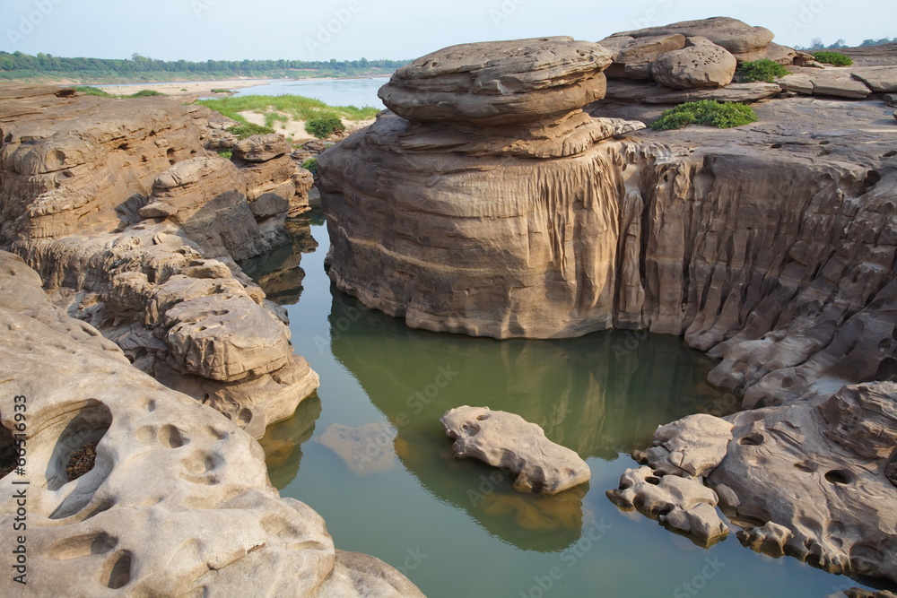 Sam-Pan-Bok Grand Canyon Ubon Ratchathani Thailand