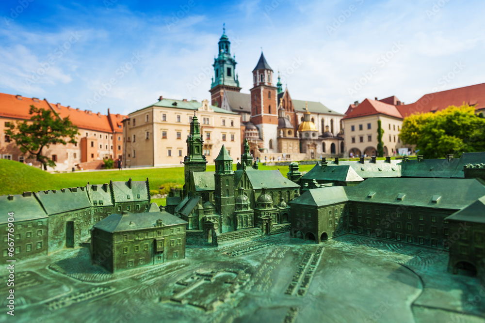 Sculpture of city, Royal Archcathedral Basilica