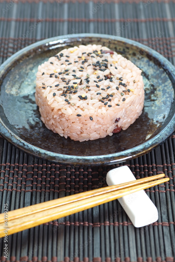 日本饭团芝麻蒸红豆