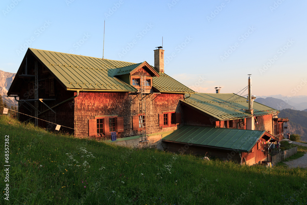 Vorderkaiserfeldenhütte