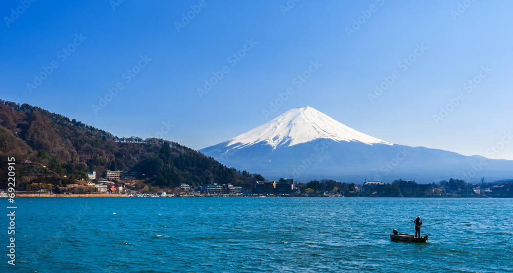 富士山，从日本河口湖看富士山