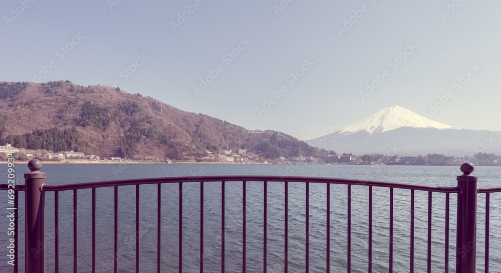 富士山，从日本川口湖看富士山