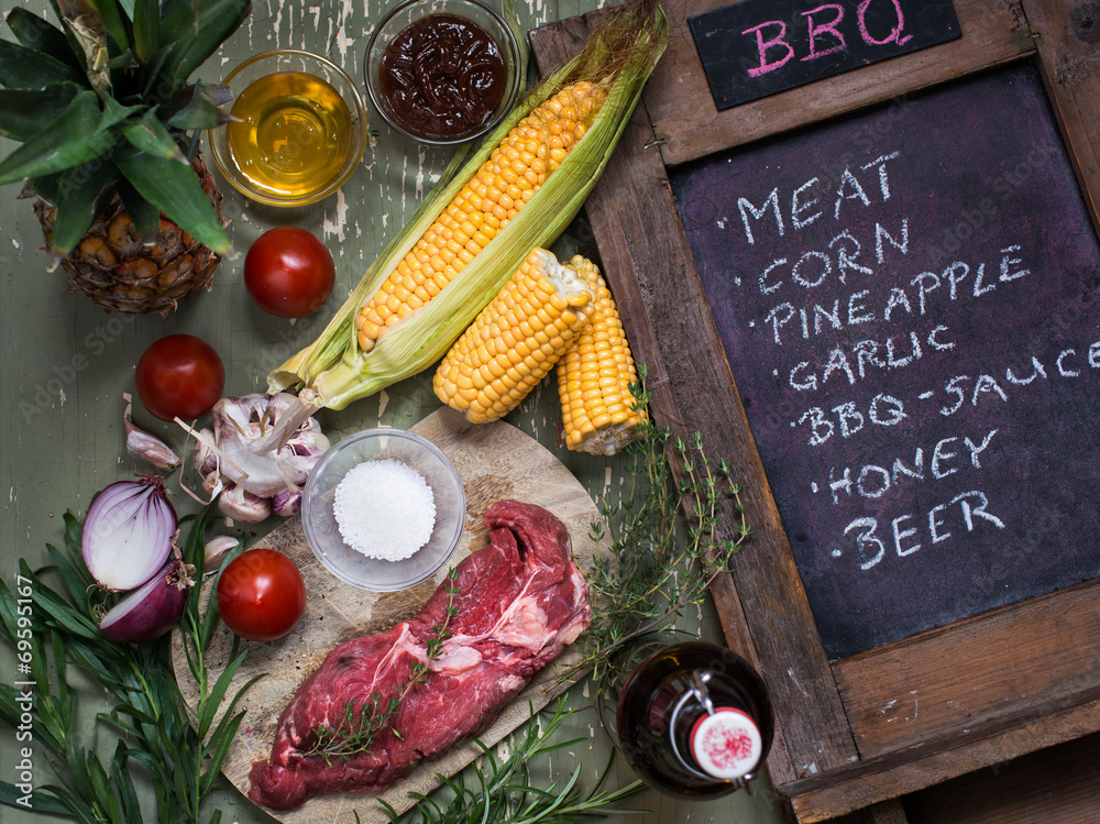 frische Zutaten für ein Barbecue mit Steak