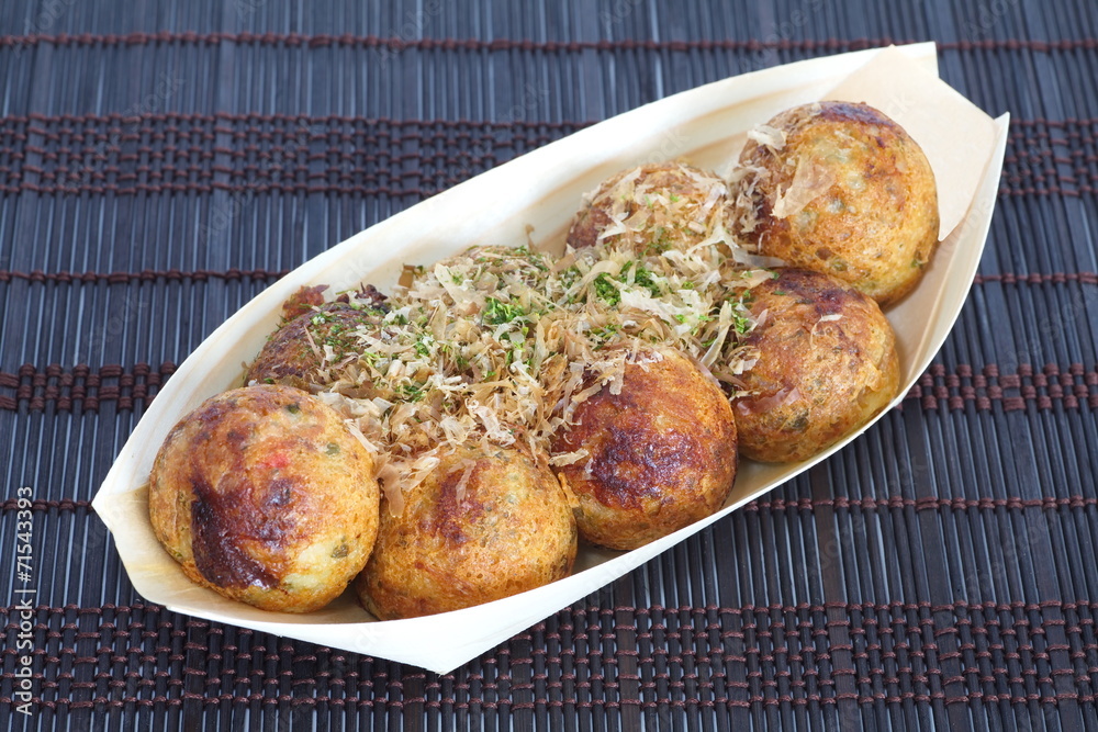 Takoyaki，球形日本小吃