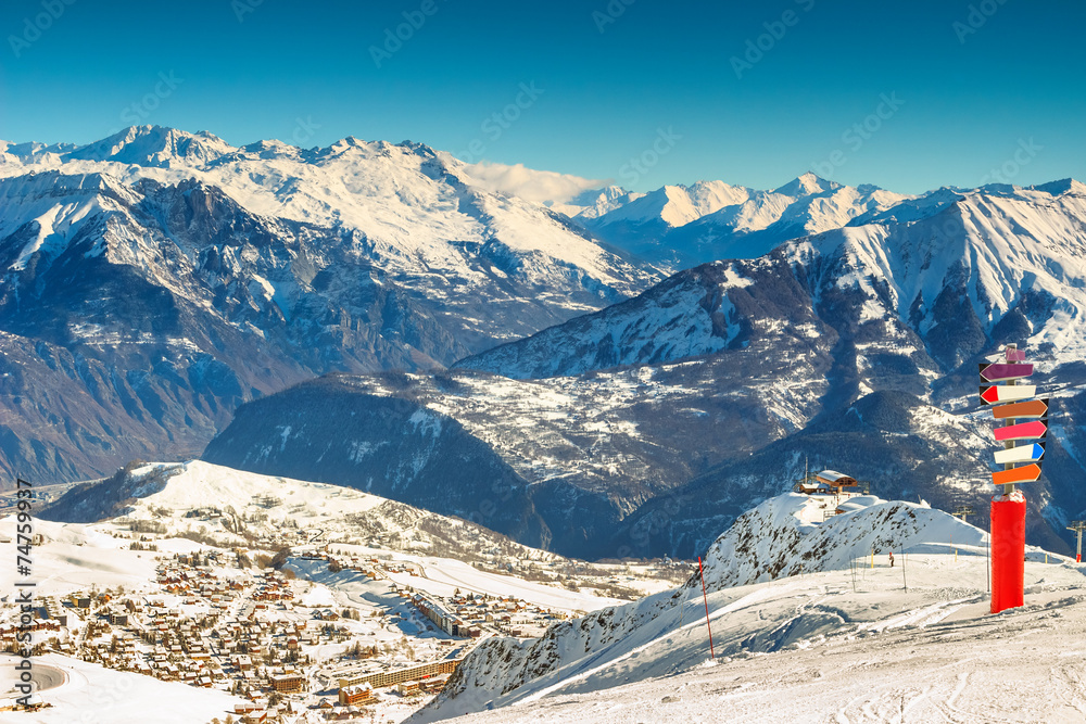 法国阿尔卑斯山著名的滑雪胜地，法国的Les Sybelles