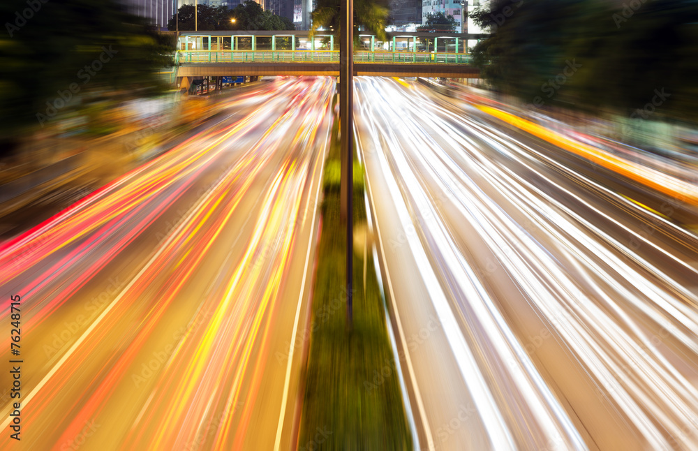 夜晚的现代城市