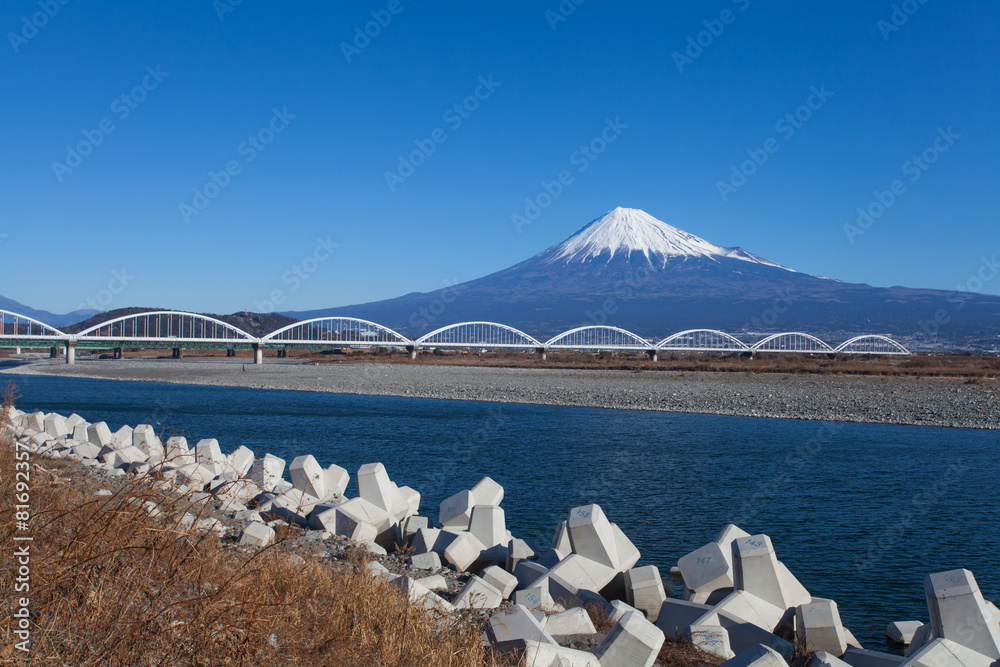 静冈富士山和藤川