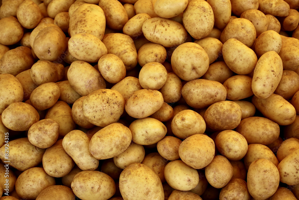 pile of raw potatoes