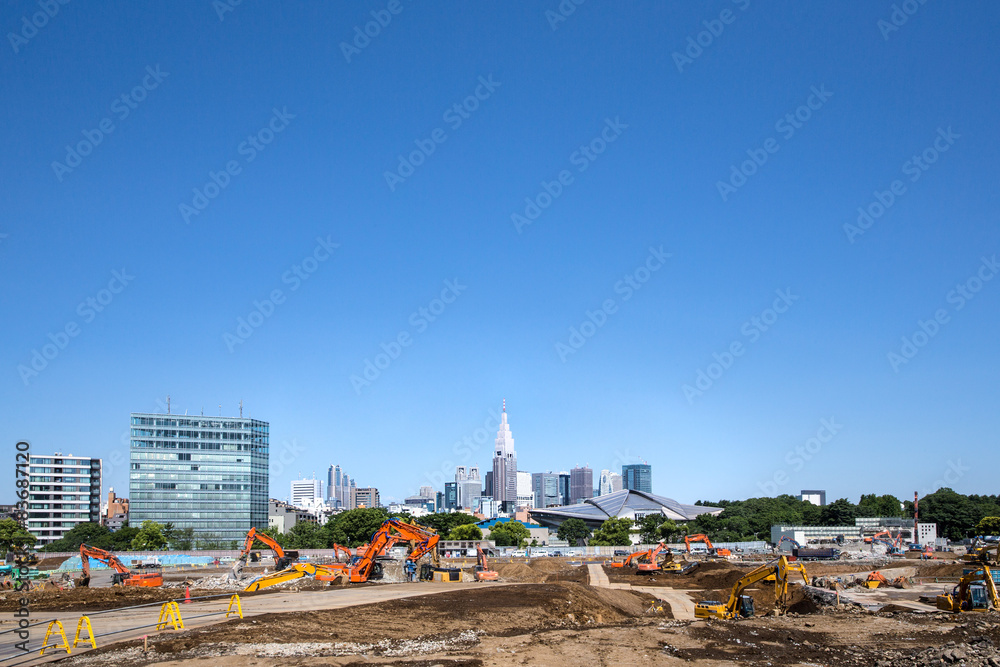 新宿高層ビルが見える国立競技場跡地