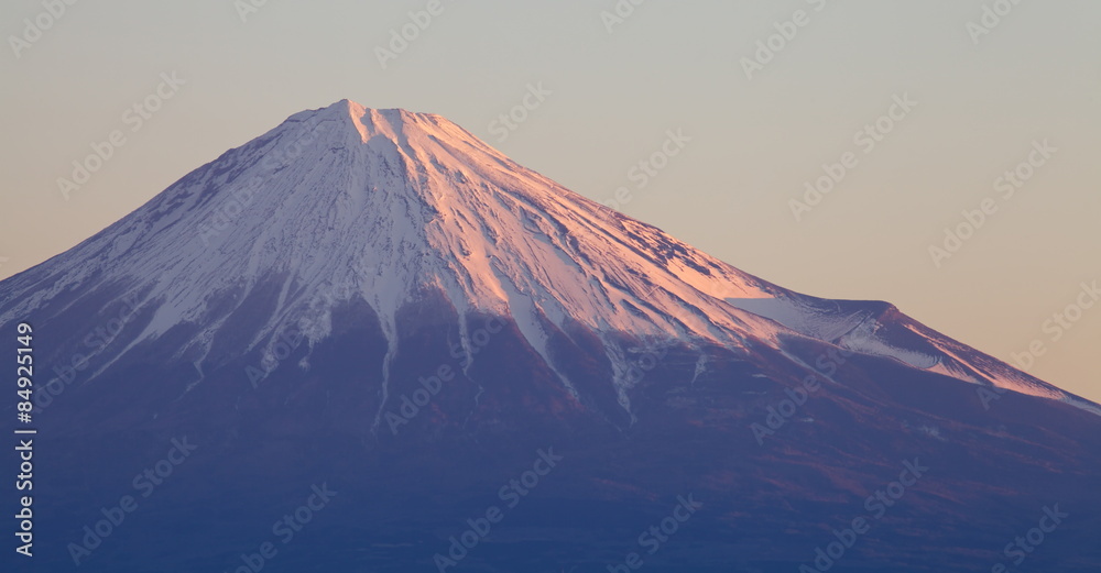 静冈伊豆市的富士山和大海……