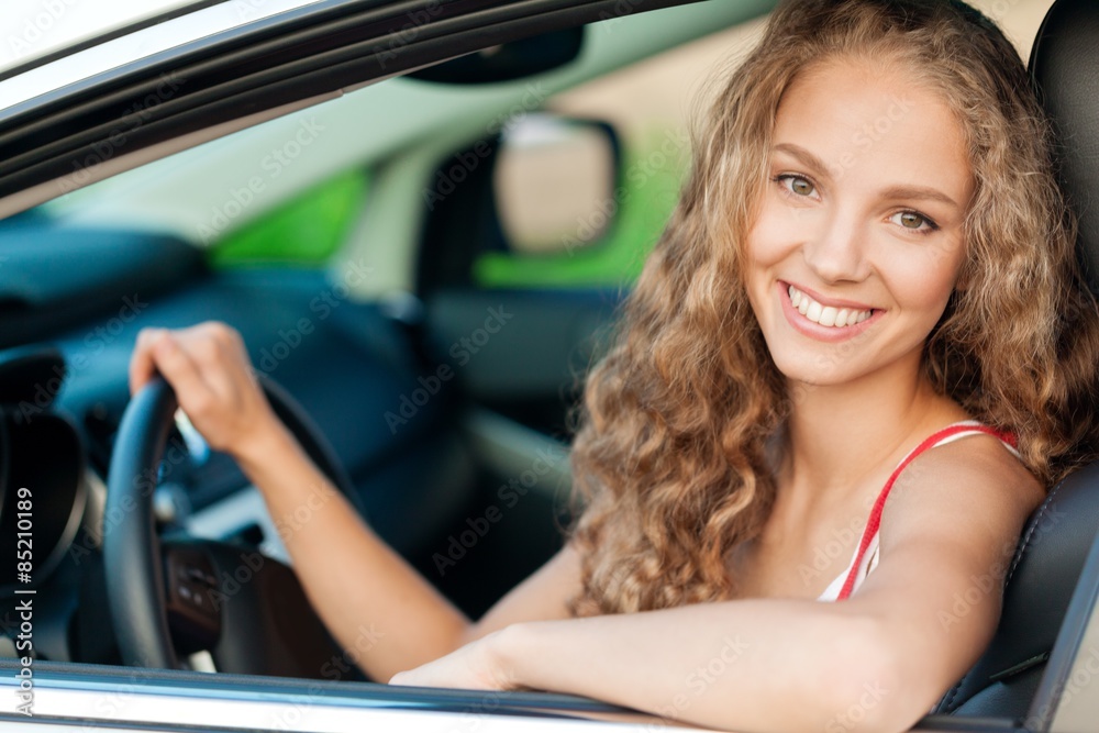 汽车，驾驶，女性。