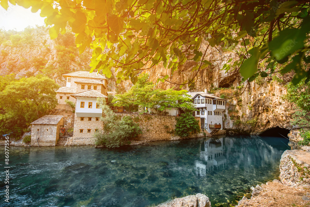 布纳泉上的小村庄Blagaj