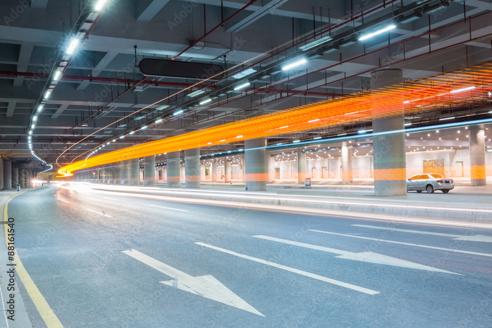 城市道路上的小路