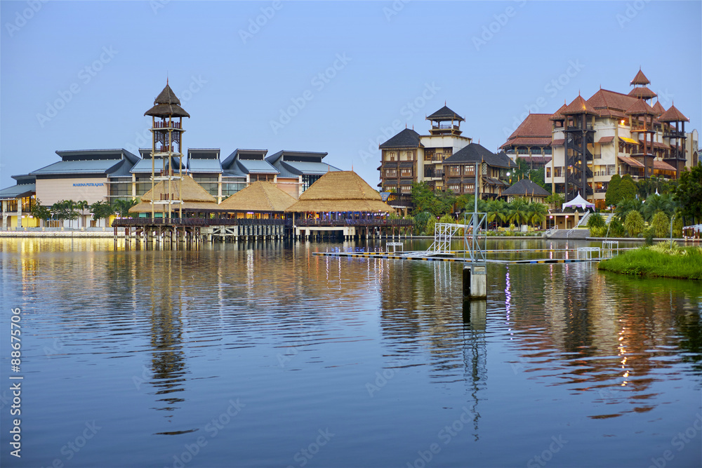 malaysia, Pullman Putrajaya Lakeside in evening time Putrajaya，