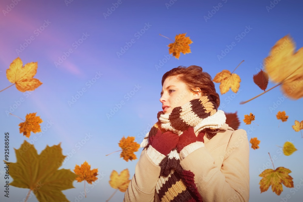 穿着冬装的体贴女人的合成图像