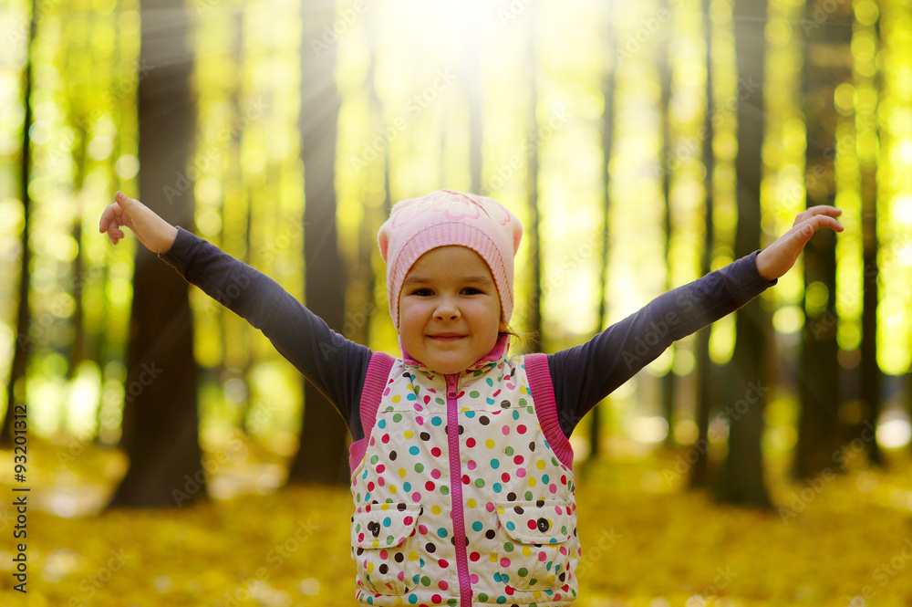  girl in the autumn