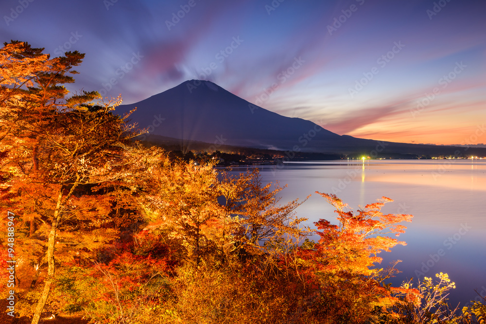 秋天的日本富士山中湖。