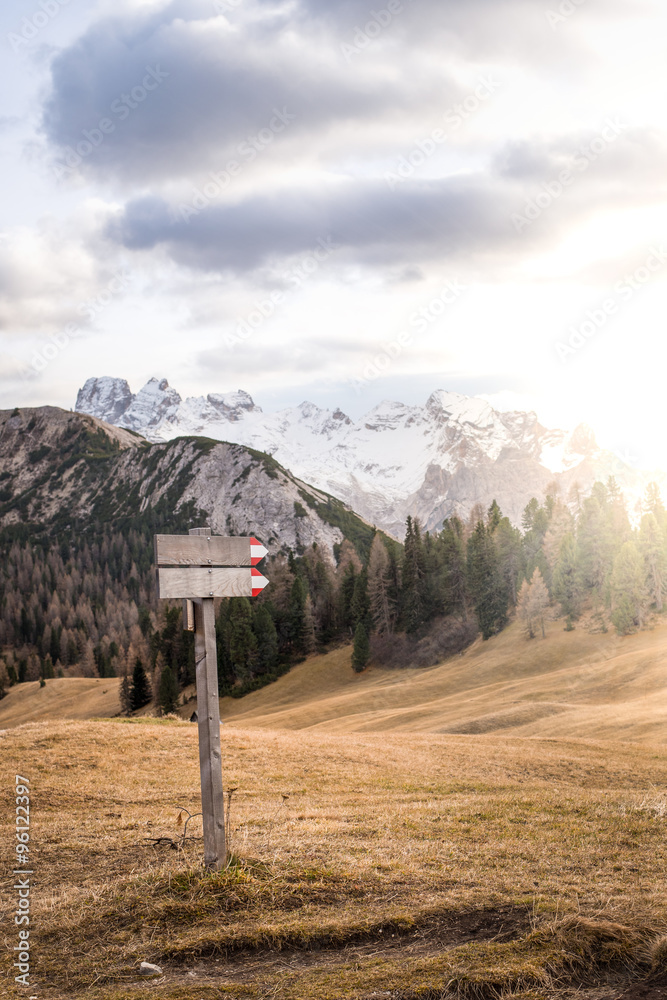 Südtiroler Wanderschild